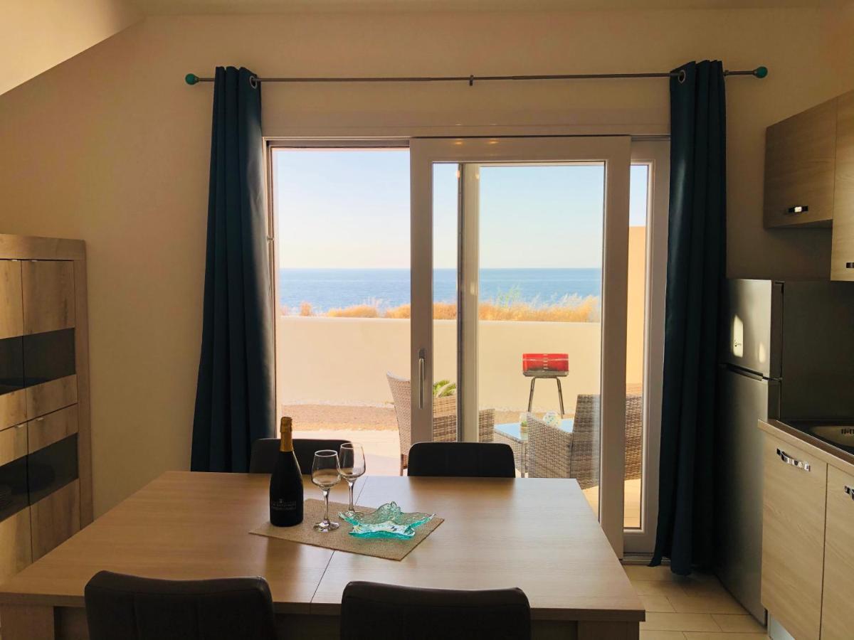 Apartment Tramonto Sea-Front Valledoria  Exterior photo